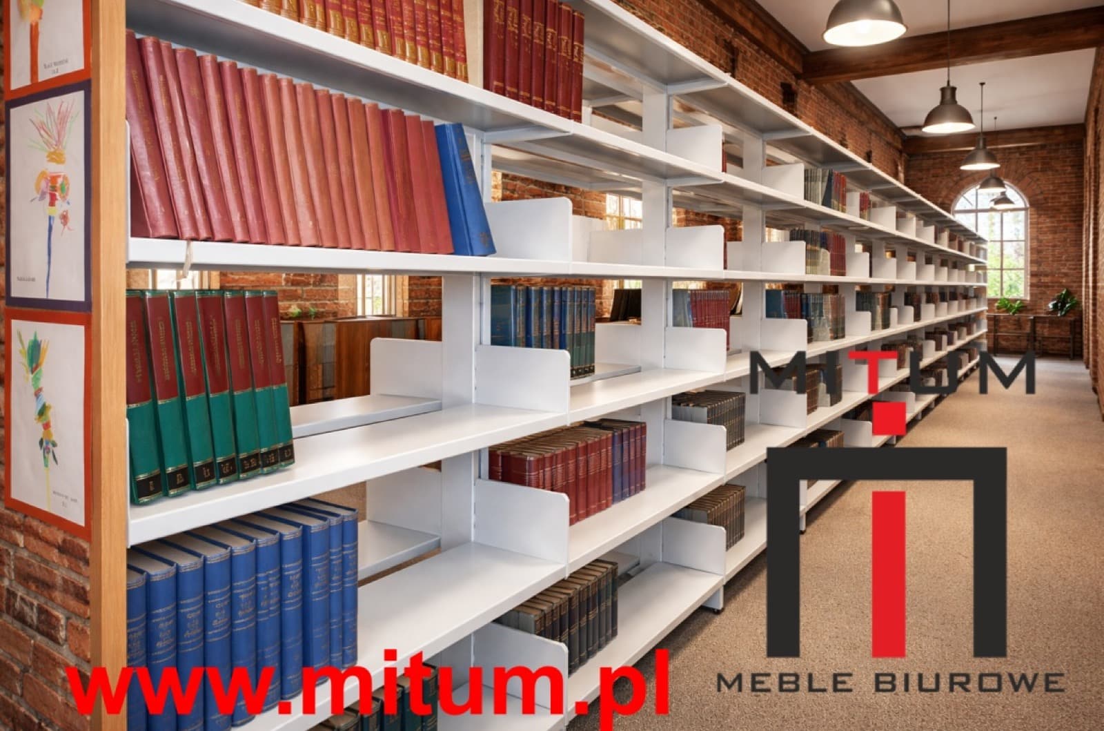 Wizualizacja regałów bibliotecznych MITUM w przestrzeni z ceglaną ścianą